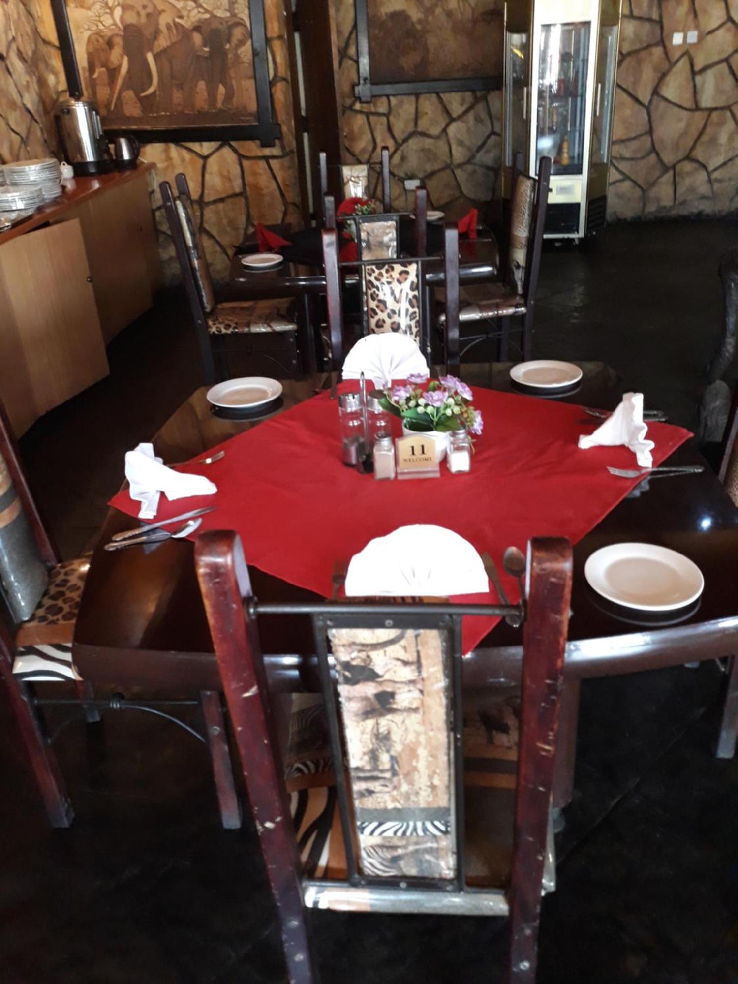 The Big Five Lodge Gaborone Exterior foto